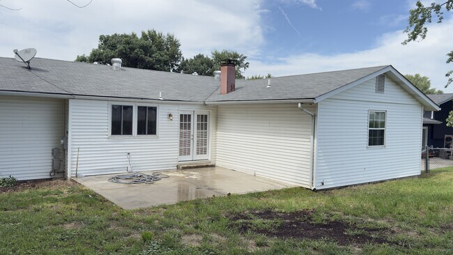 Building Photo - 40 S Hillview Dr