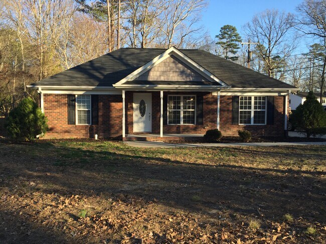 Primary Photo - 302 Meadowbrook Drive