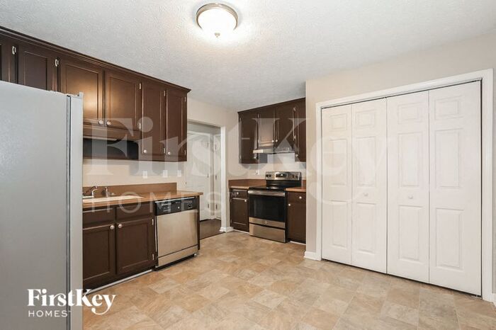 Building Photo - 3881 Berkshire Ridge Dr