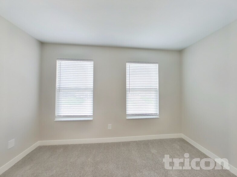 Building Photo - 1303 Eton Wy