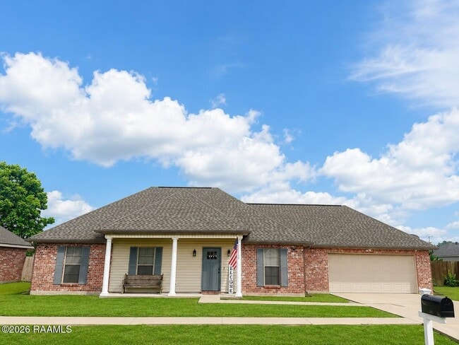 Building Photo - 740 S Belle Cir