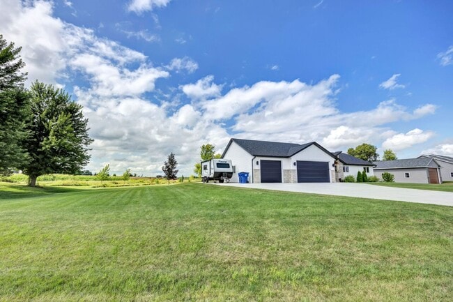 Building Photo - Executive Rental – Custom 5-Bedroom, 3.5-B...