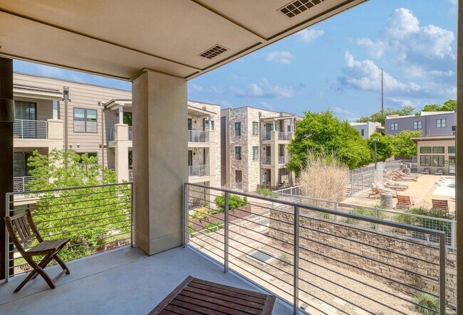 Building Photo - 2733 Dulce Ln