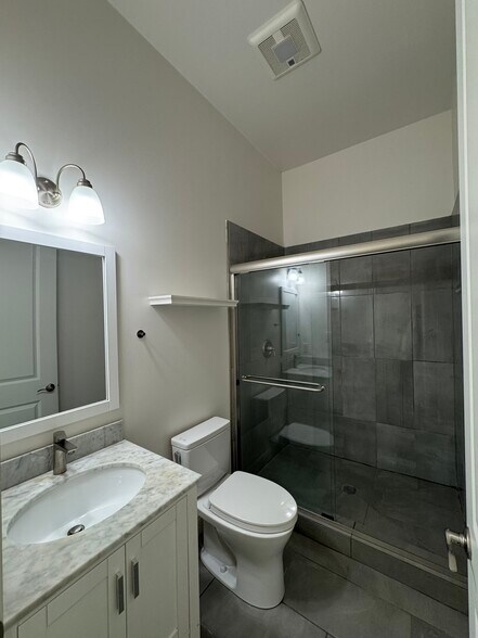 Building Photo - 1537 9th St