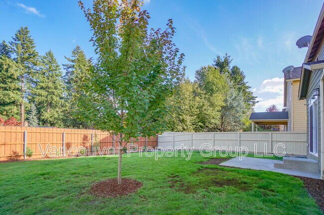 Building Photo - 6405 NE 87th Ave