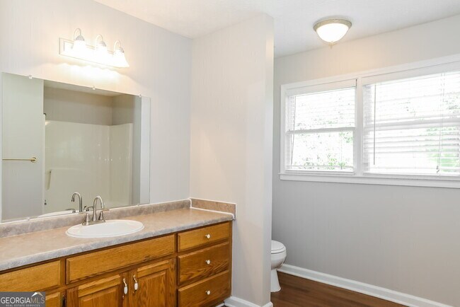 Building Photo - 2461 Sanjo St NE