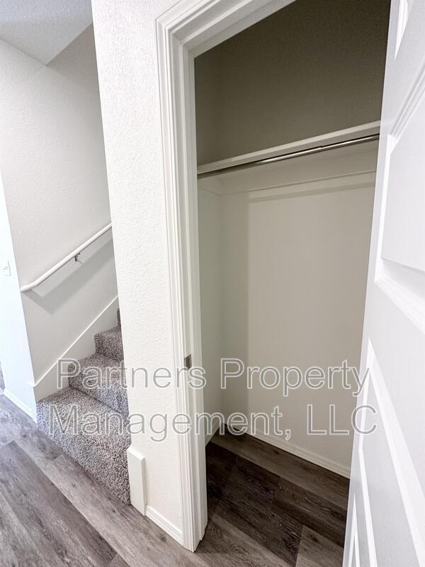 Building Photo - 779 S Amarillo Ave