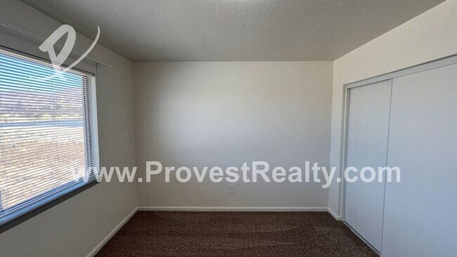 Building Photo - 3 Bed, 2 Bath Apple Valley Home!!!