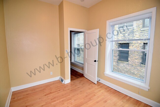 Building Photo - 5714 7th Ave
