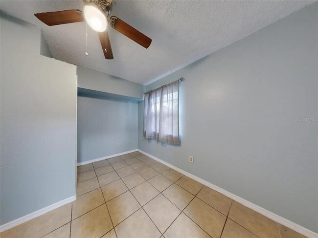 Building Photo - 1836 Plumtree Dr