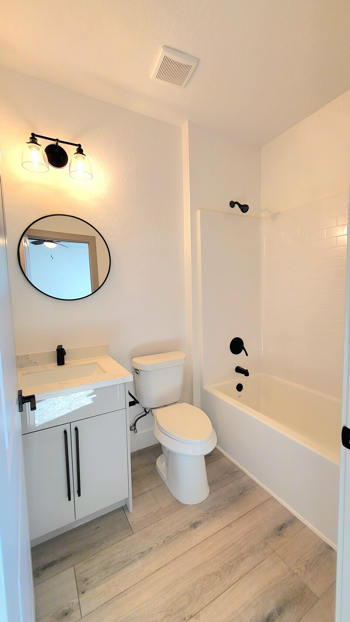 Building Photo - 1271 S Dandelion St