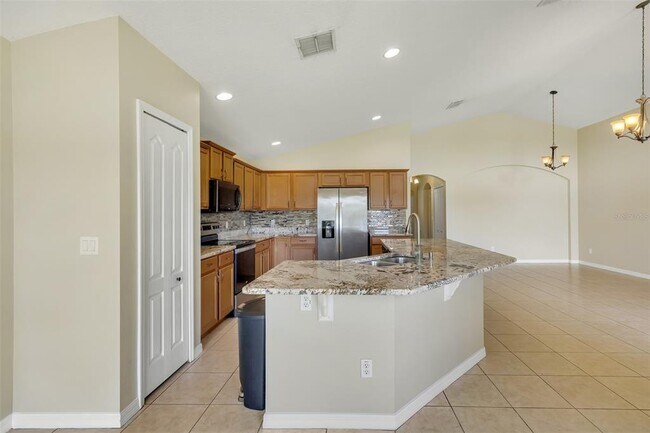Building Photo - 12608 Iris Lake Dr
