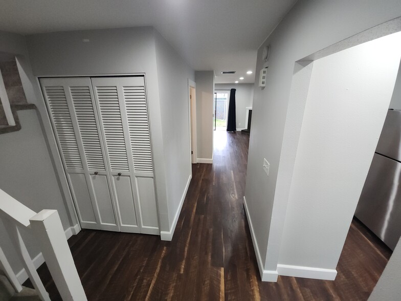 Building Photo - 38 NE 143rd Ave