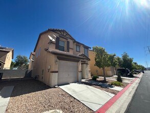 Building Photo - Silverado Ranch 3 bedroom