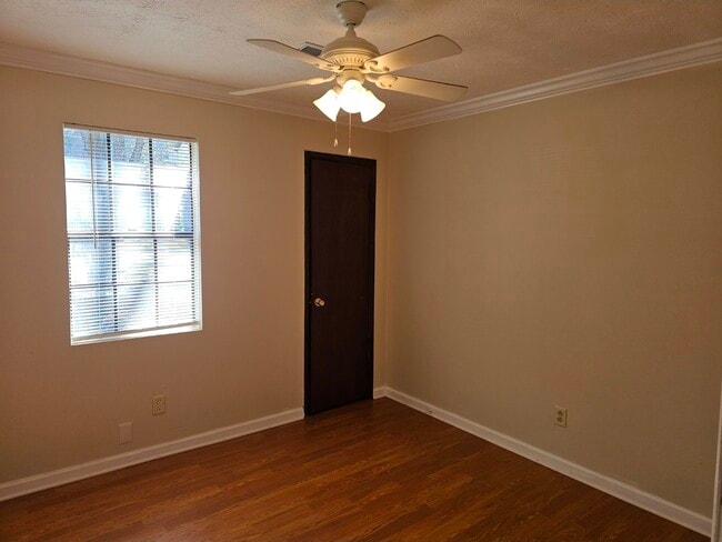 Building Photo - 3126 Caliente Ln