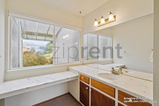 Building Photo - 3717 Erris Ct