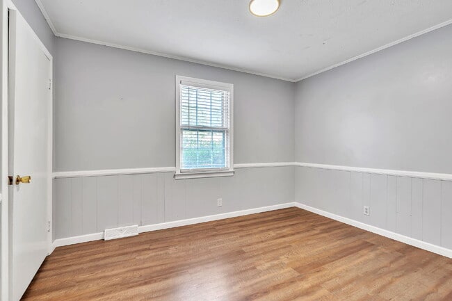 Building Photo - 3 Bedroom, 1.5 Bath Ranch on Over Half an Acre with Fenced Yard, and Deck $1850/mo rent