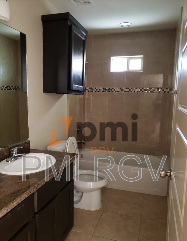 Building Photo - 2120 Taxco Ct