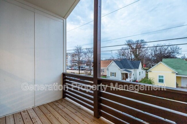 Building Photo - 1124 Garfield St