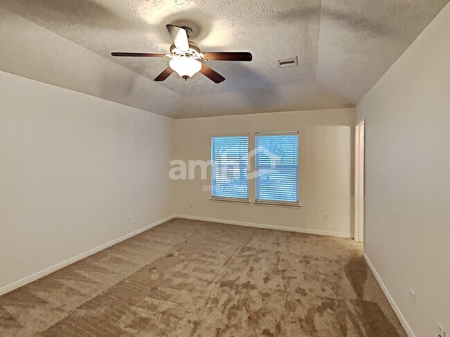 Building Photo - 13307 Montaigne Dr