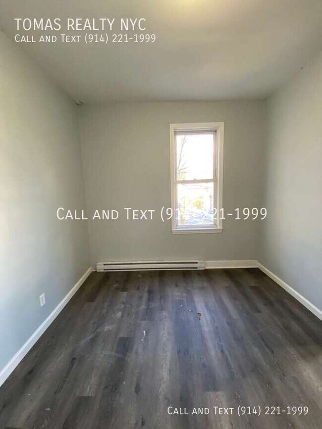 Building Photo - 1 Oneida St