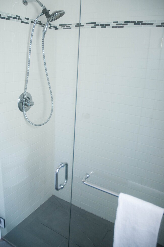 Bathroom - 1024 S Orange Dr