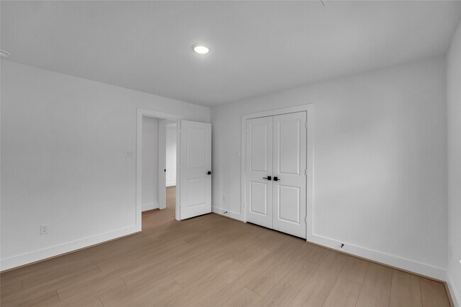 Building Photo - 4320 Avron Dr
