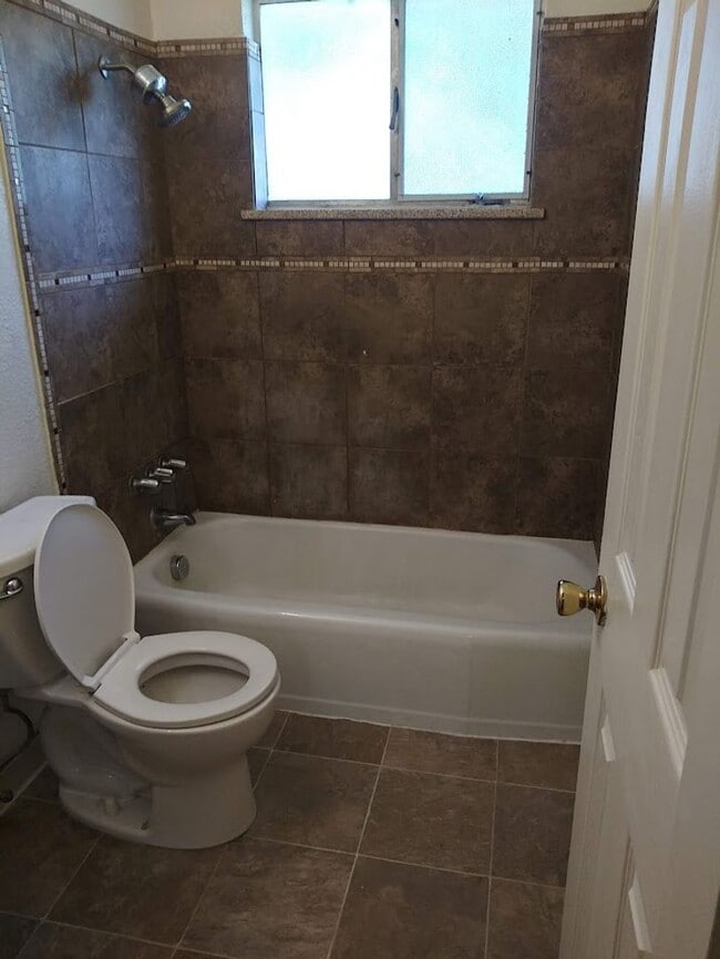 Building Photo - Price just lowered!!