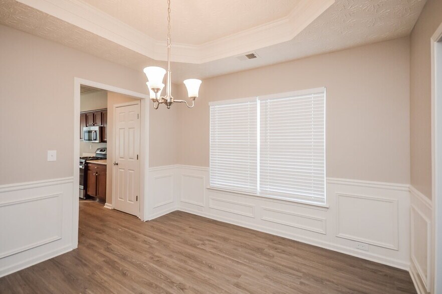 Building Photo - 80 Meadowbrook Ct