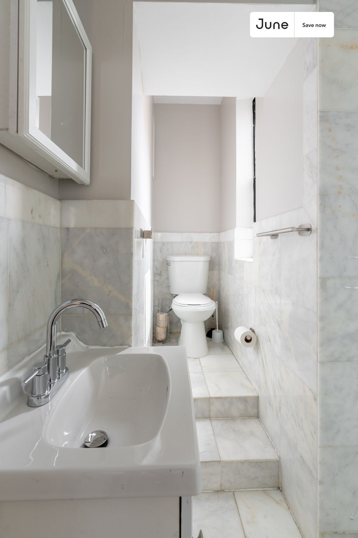 Building Photo - 826 9th Ave