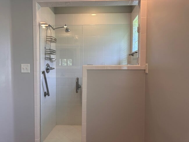 Building Photo - Located in the heart of Fernandina Beach!