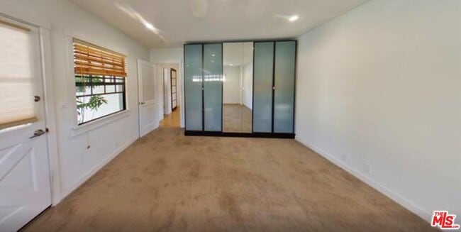 Building Photo - 7800 Dunbarton Ave