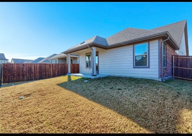 Building Photo - 428 Edward Rd