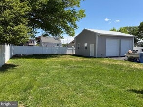 Building Photo - 132 Hillcrest Ave