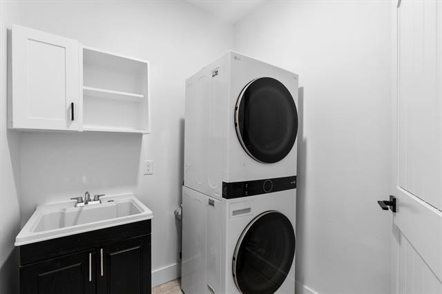 Building Photo - 1812 Muncie Ave