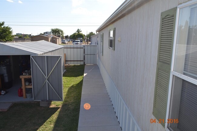 Building Photo - 1105 N Lamesa Rd