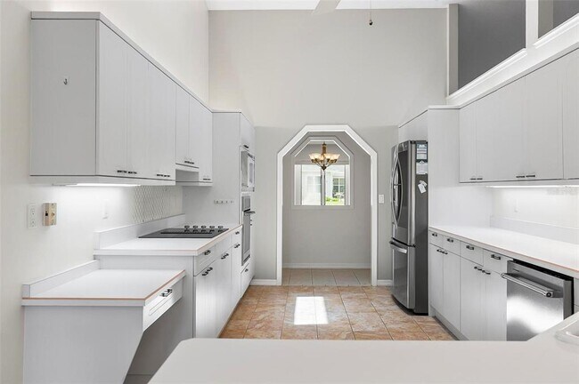 Building Photo - 20 Conley Ct