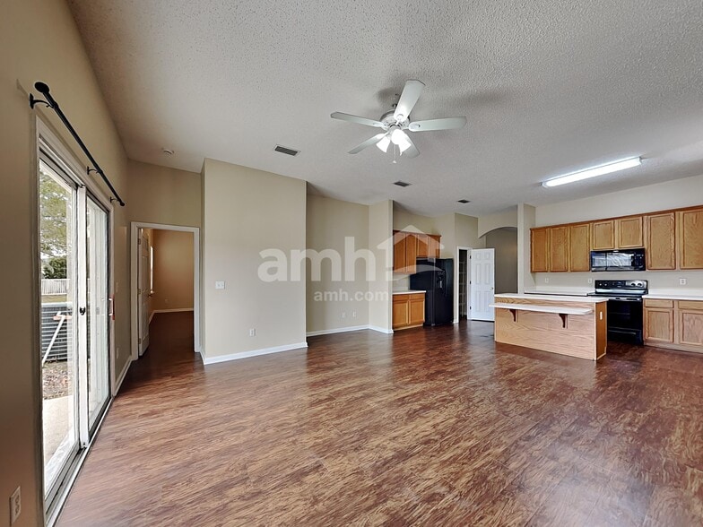 Building Photo - 12129 Autumn Sunrise Dr