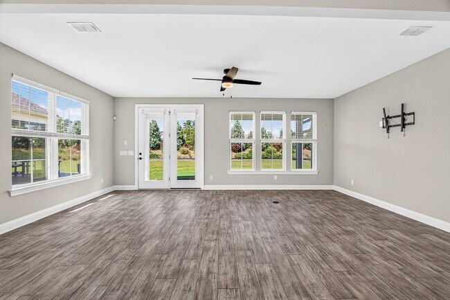 Building Photo - 344 Seaside Trail