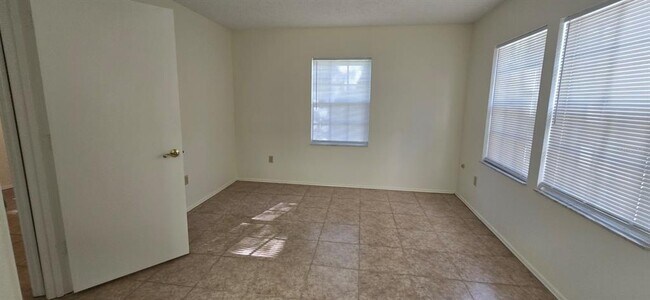Building Photo - 7912 Midway Dr Terrace