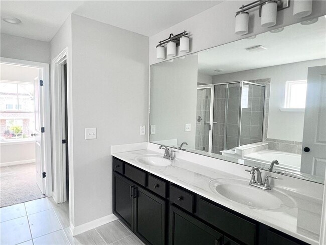 Building Photo - 4385 Easter Lily Ave