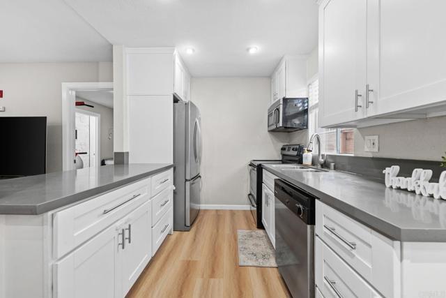 Building Photo - 3140 Midway Dr