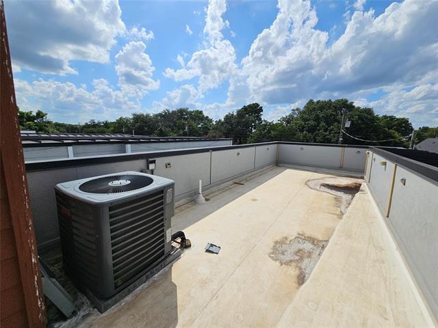 Building Photo - 2226 Dyson St