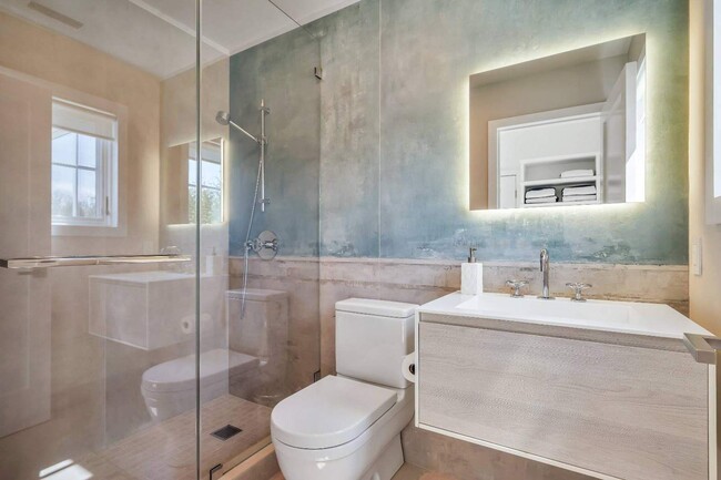 Building Photo - 108 Mill Creek Close