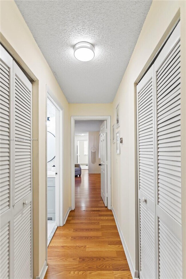 Building Photo - 11085 Neptune Dr
