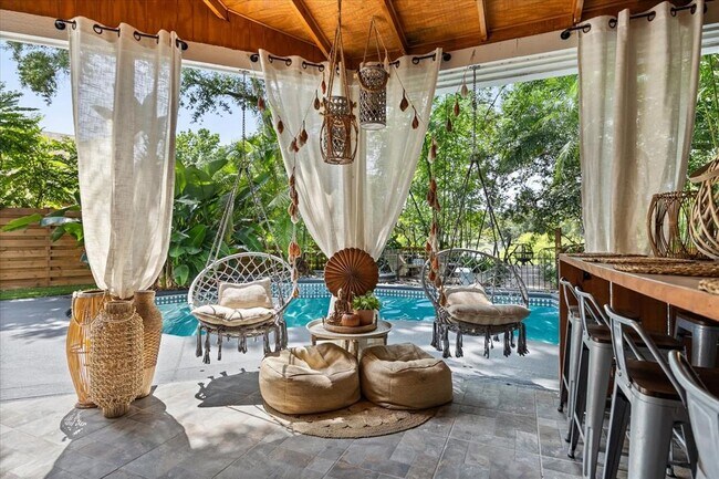 Building Photo - 989 Summer Lakes Dr