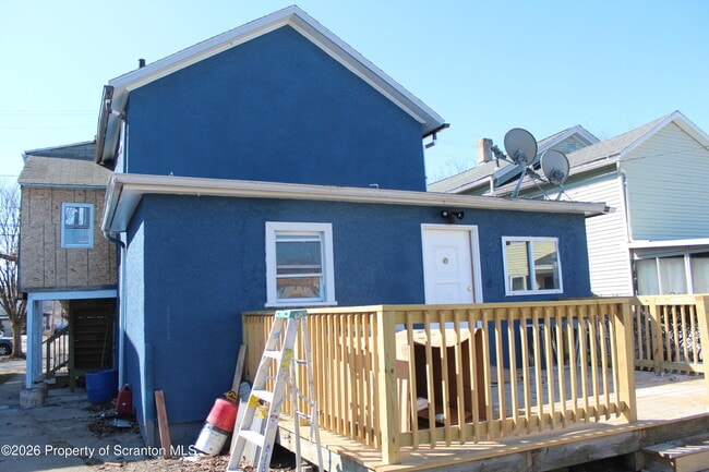 Building Photo - 335 Phelps St