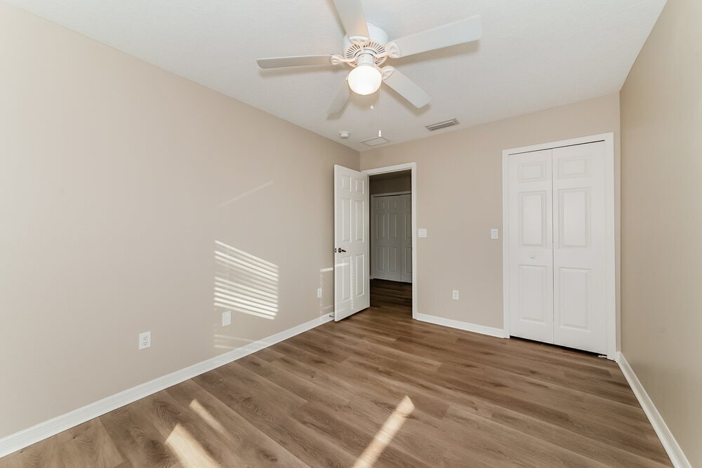 Building Photo - 11527 84th St Cir E