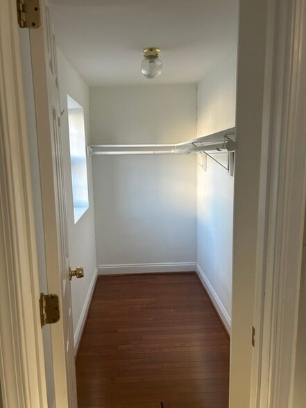 Building Photo - 1613 1st St NW