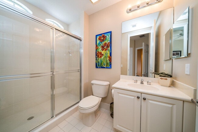 Building Photo - 11860 Valencia Gardens Ave